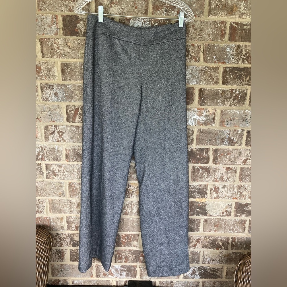 Talbots size 4 petite black & white pants